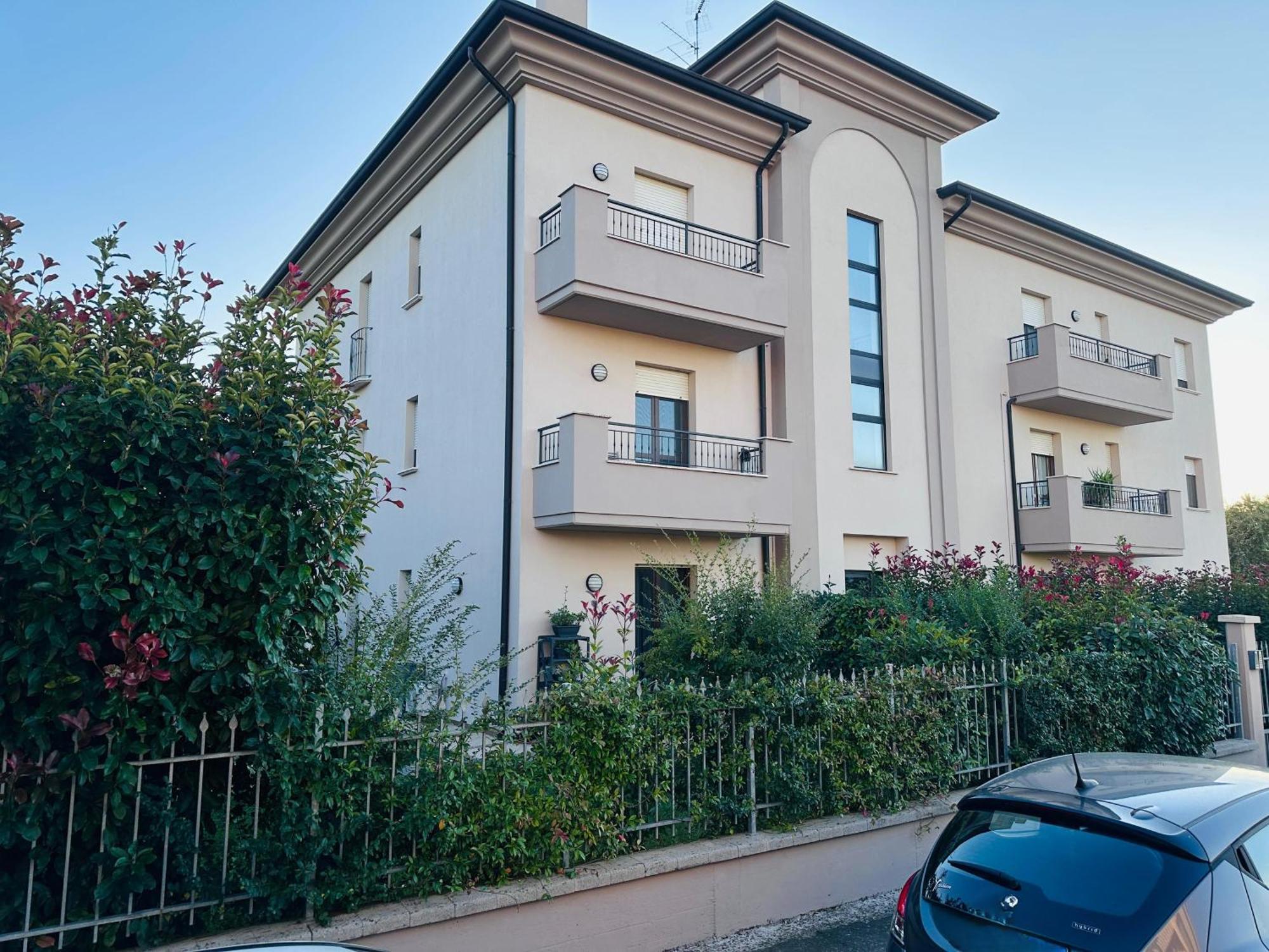Mantova Open Hill Apartment Exterior photo